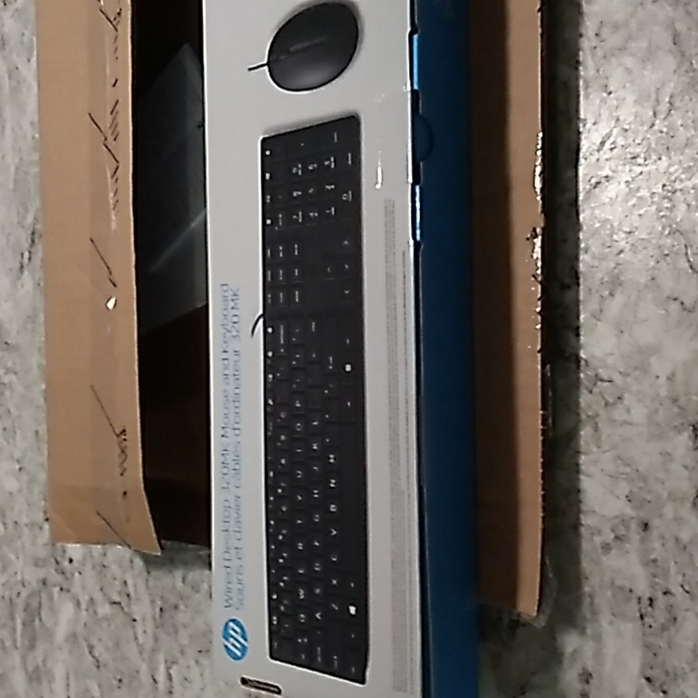 Brand new in box Hp Wired 320k keyboard & mouse